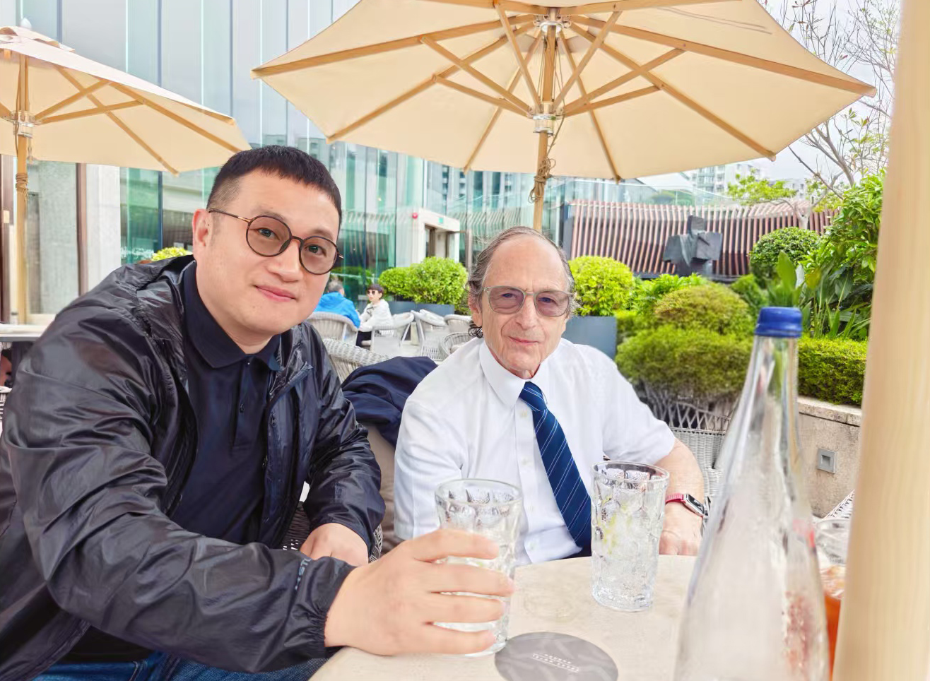 诺奖得主 Michael Levitt与睿挚科技创始人Mike